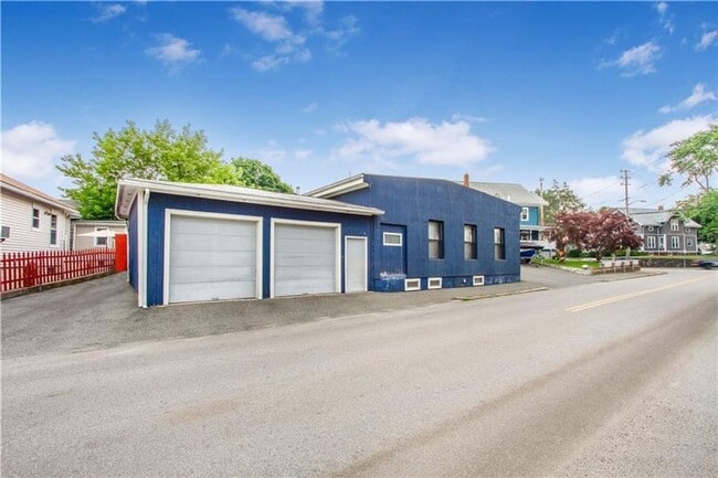 847 Weeden St in Pawtucket, RI - Building Photo - Building Photo