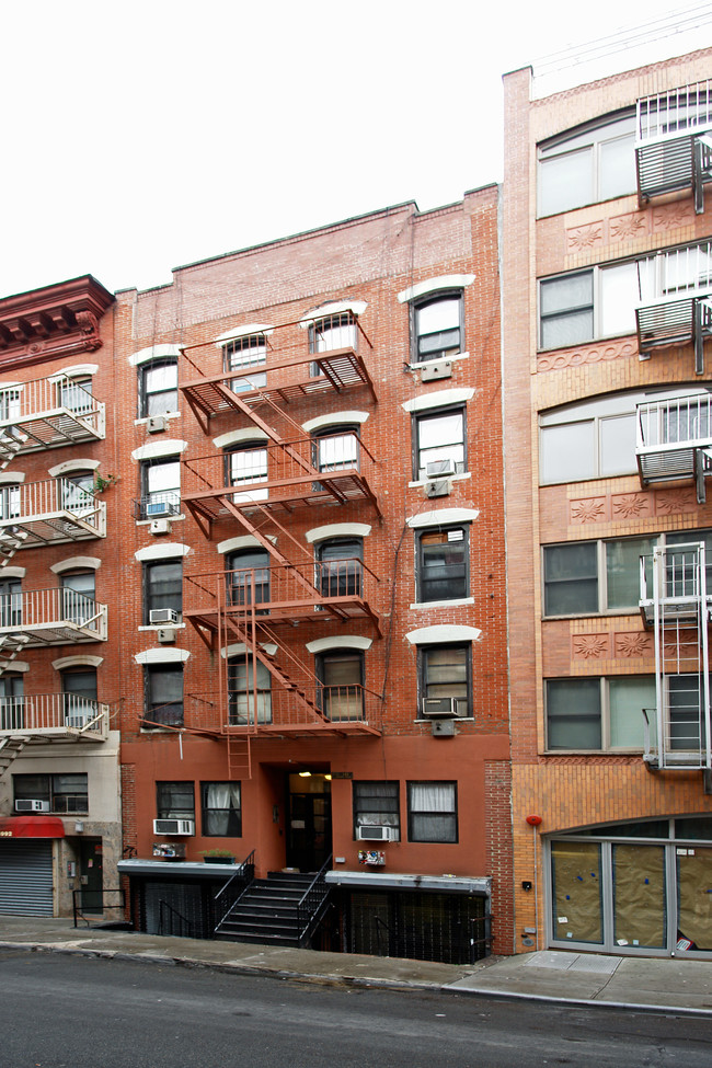 148 Orchard St in New York, NY - Building Photo - Building Photo