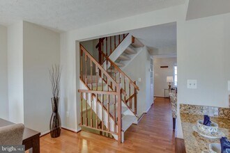 8035 Tyson Oaks Cir in Vienna, VA - Building Photo - Building Photo