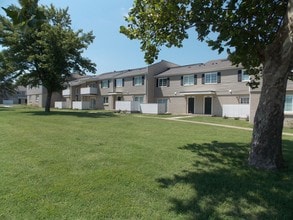 Metro Plex Apartments in Tulsa, OK - Foto de edificio - Building Photo