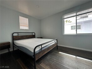 625 N 11th St in Las Vegas, NV - Building Photo - Building Photo