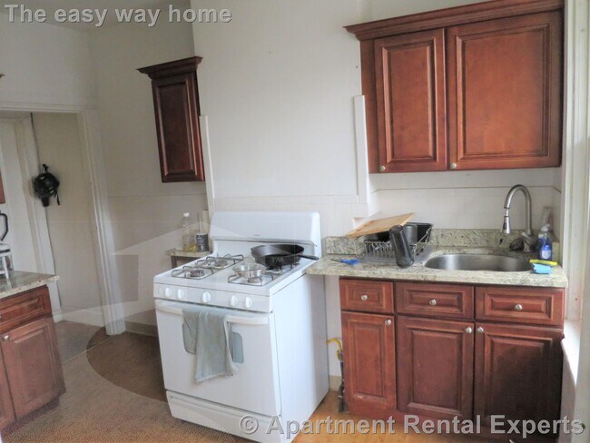 property at 17a Putnam Ave