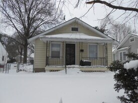 2114 S Scott Ave in Independence, MO - Building Photo