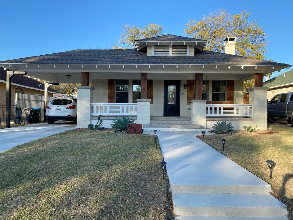 3318 S Jennings Ave in Fort Worth, TX - Building Photo