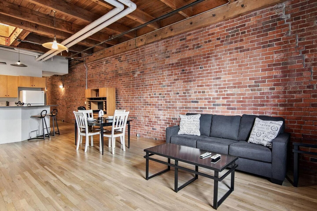 1890 Wewatta St in Denver, CO - Building Photo