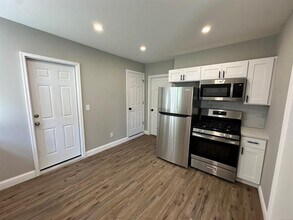 197 Shaw St in New London, CT - Building Photo - Building Photo