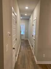 221 Buckhorn Cir in Weaver, AL - Building Photo - Building Photo