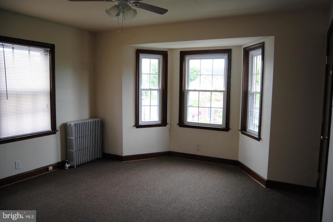 351 West Side Ave-Unit -C in Hagerstown, MD - Building Photo