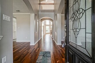 8111 Edenwood Dr in Spring, TX - Foto de edificio - Building Photo