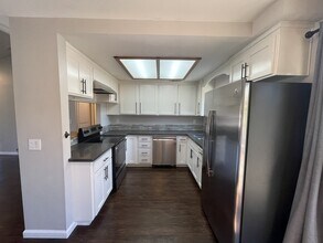 1413 Spruce Ave in Chico, CA - Building Photo - Building Photo