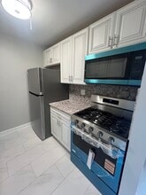 9994 S 84th Terrace in Palos Hills, IL - Building Photo - Building Photo