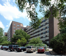 Sandy Hill Terrace in Norristown, PA - Building Photo - Building Photo