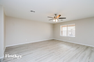 2453 W Silver Creek Ln in Queen Creek, AZ - Building Photo - Building Photo