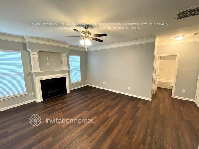 1631 Eastway Dr in Dallas, NC - Building Photo - Building Photo