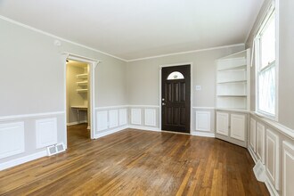 8120 Dundalk Ave in Dundalk, MD - Building Photo - Building Photo