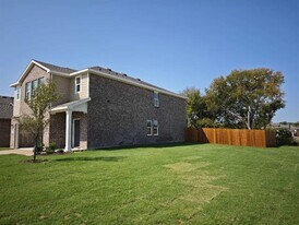 2111 Burnwood St in Melissa, TX - Building Photo