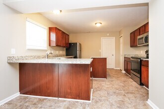 2261 Rosswood Blvd in Indianapolis, IN - Building Photo - Building Photo