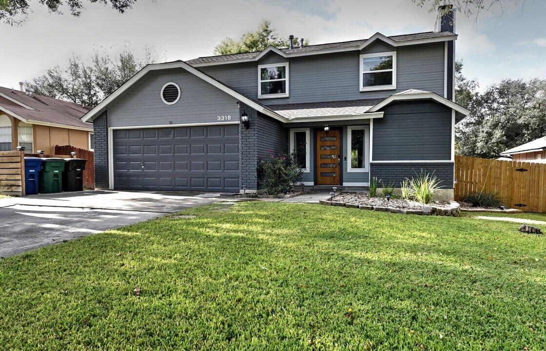 3318 Stoney Country in San Antonio, TX - Building Photo