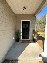 335 Flyway Rd in Goose Creek, SC - Building Photo