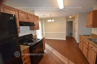 402 Glencroft Dr in Wingate, NC - Building Photo - Building Photo