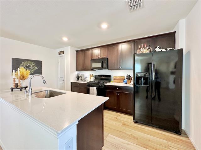 2700 Evening Side Ct in Fort Worth, TX - Building Photo - Building Photo