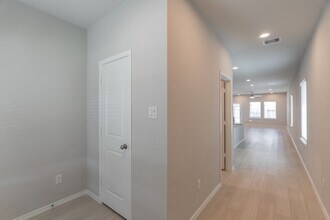 9327 Colonial Bent Pl in Conroe, TX - Foto de edificio - Building Photo