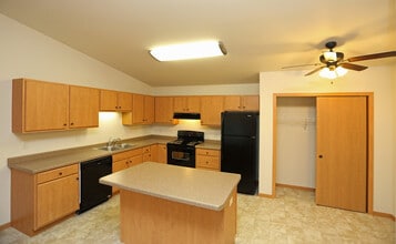 Countryside Estates in Wisconsin Rapids, WI - Building Photo - Building Photo