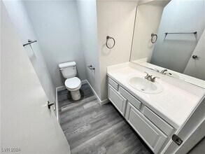 9448 Amber Valley Ln in Las Vegas, NV - Foto de edificio - Building Photo