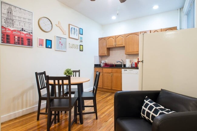 70 Queensberry St in Boston, MA - Building Photo - Building Photo