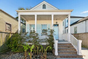 1231 Feliciana St in New Orleans, LA - Building Photo