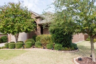3022 Maverick Dr in Heath, TX - Foto de edificio - Building Photo