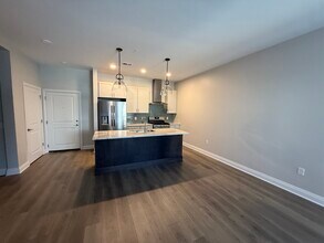 6633 Dale Dr, Unit Condo  Bridge Park in Dublin, OH - Building Photo - Building Photo