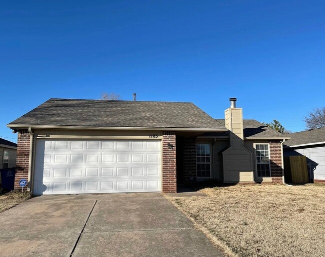 property at 1103 E 63rd St