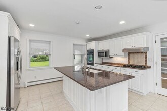 10 Jensen Ct in Chatham Township, NJ - Building Photo - Building Photo