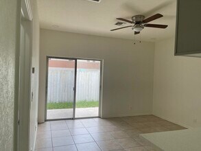 1084 Crassula Ct in Wellington, FL - Foto de edificio - Building Photo