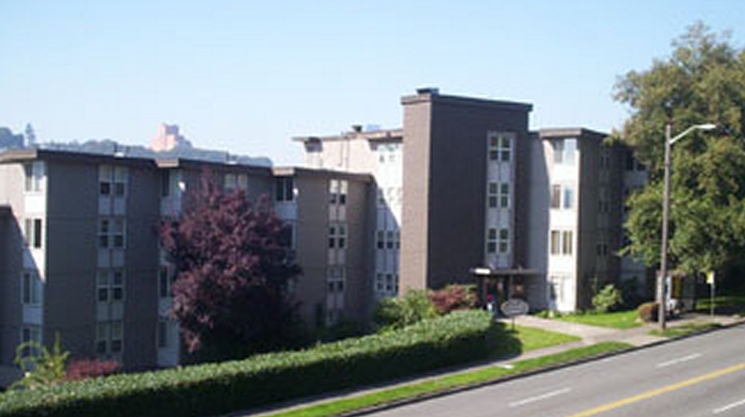 The Century House Apartments in Seattle, WA - Building Photo