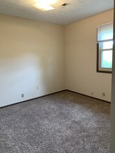 1249 Green Valley Dr, Unit A in Heath, OH - Foto de edificio - Building Photo