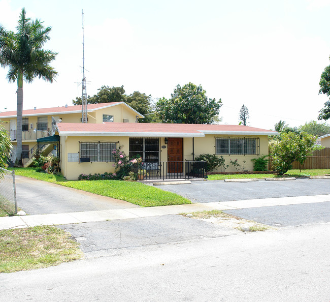 912 SW 22nd Ave in Fort Lauderdale, FL - Building Photo - Building Photo