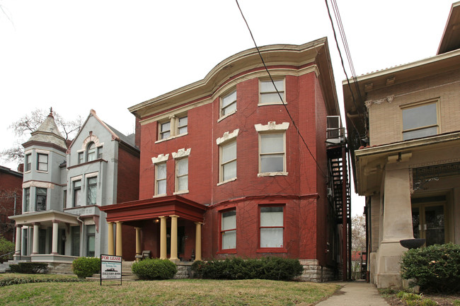 1345 S 3rd St in Louisville, KY - Foto de edificio - Building Photo