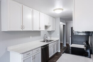 The Luxe in Santa Clara, CA - Building Photo