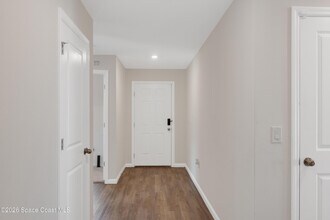 301 Haines Rd SW in Palm Bay, FL - Building Photo - Building Photo