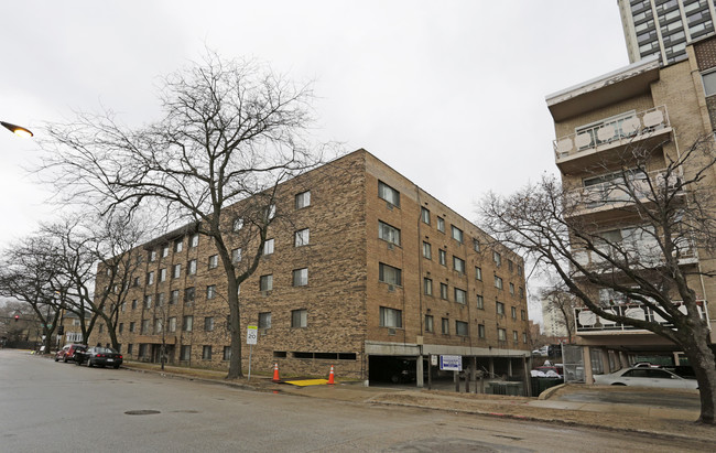 Devonshire Apartments in Chicago, IL - Building Photo - Building Photo