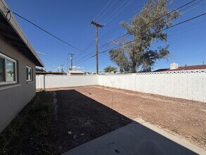 940 Laramore Dr in Las Vegas, NV - Building Photo - Building Photo