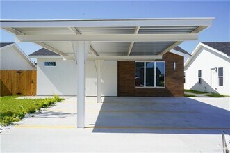2113 E San Andrea St in Edinburg, TX - Building Photo - Building Photo