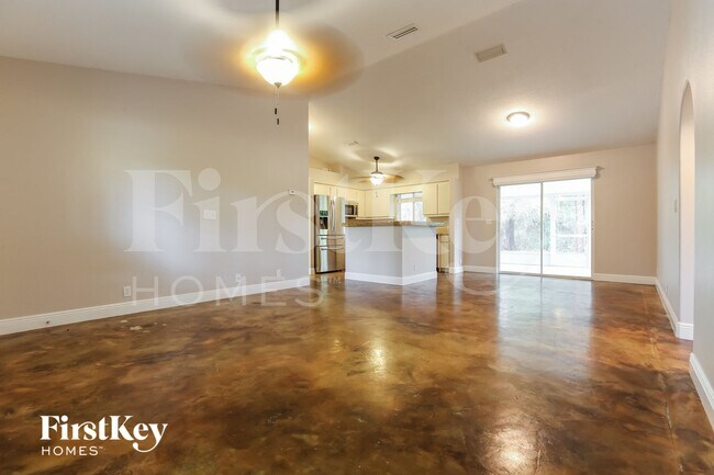 1009 Lasseter St in North Port, FL - Foto de edificio - Building Photo