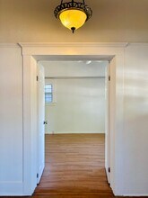 2130 W 29th Pl in Los Angeles, CA - Building Photo - Building Photo