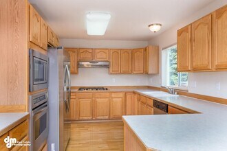 2041 Tributary Cir in Anchorage, AK - Building Photo - Building Photo