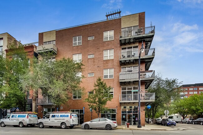 6 N May St in Chicago, IL - Building Photo - Building Photo