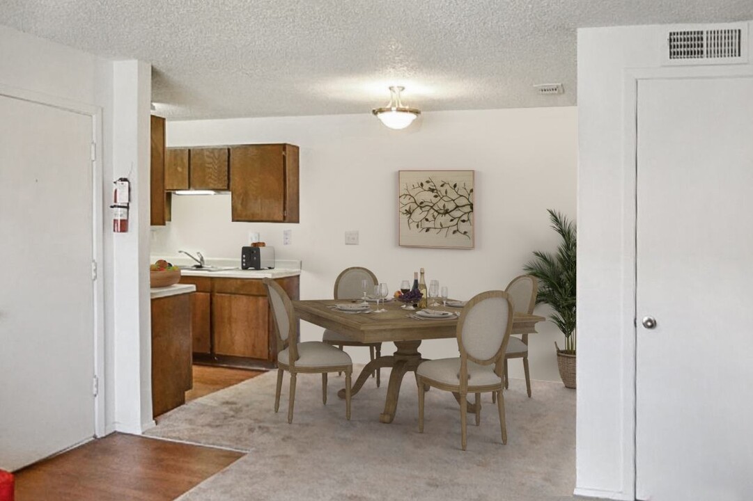 Parkway Villas in Wichita Falls, TX - Building Photo