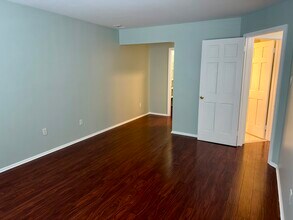 311 Andover Pl in Robbinsville, NJ - Foto de edificio - Building Photo